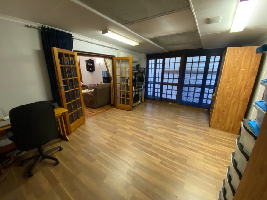 3 Bedroom Property for Sale in Protea Park North West